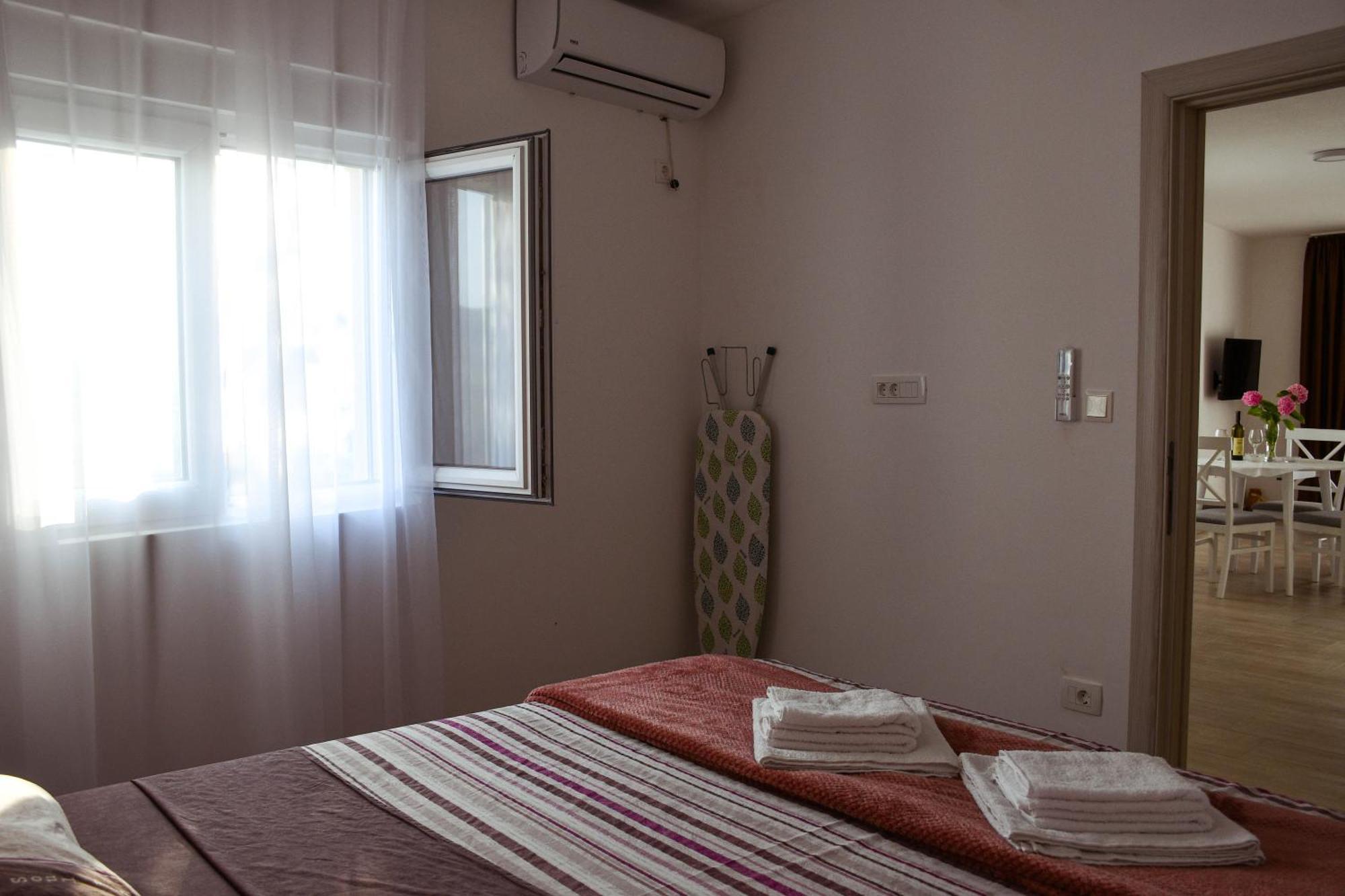 Raj Apartment Kotor Exterior photo