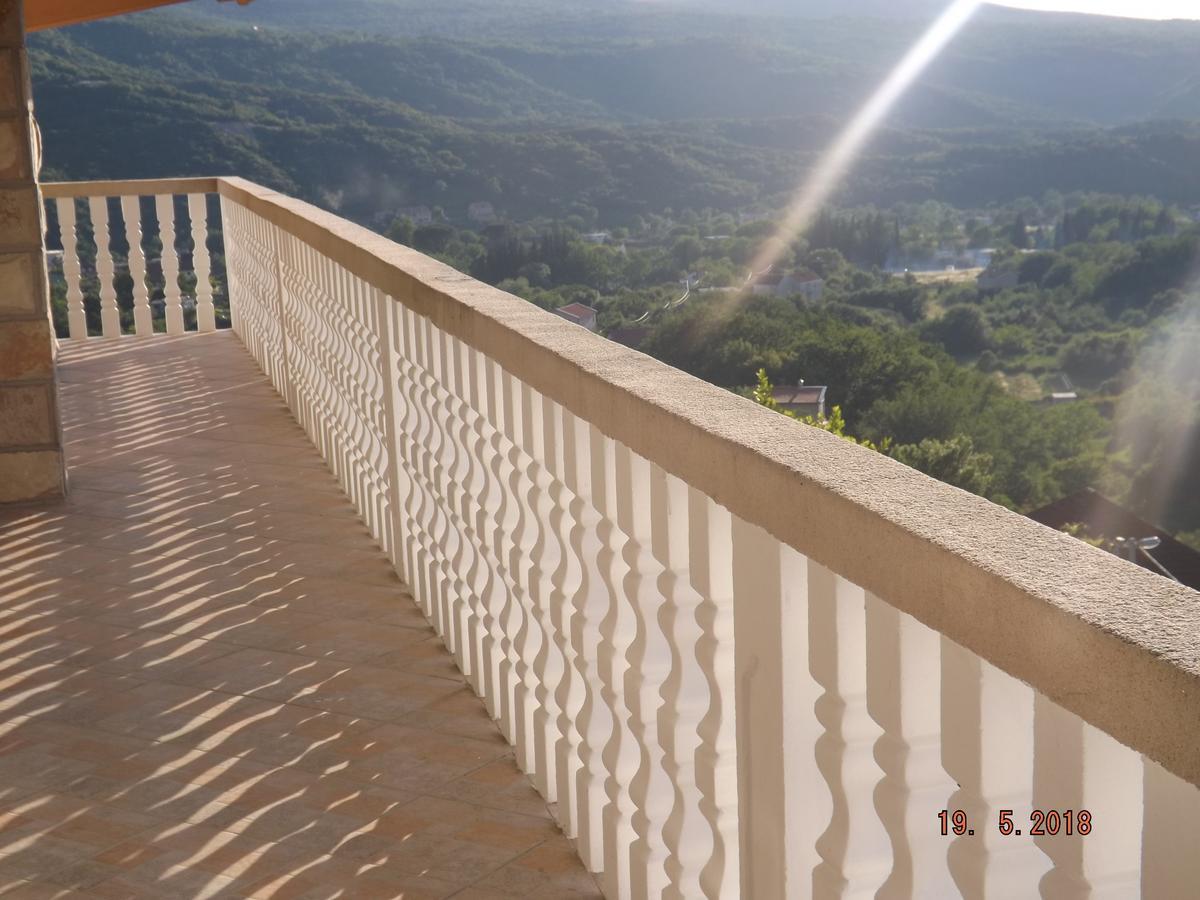 Raj Apartment Kotor Exterior photo